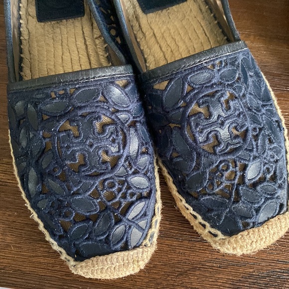 Tory Burch Rhea Lace Cutout Espadrilles - Picture 2 of 9
